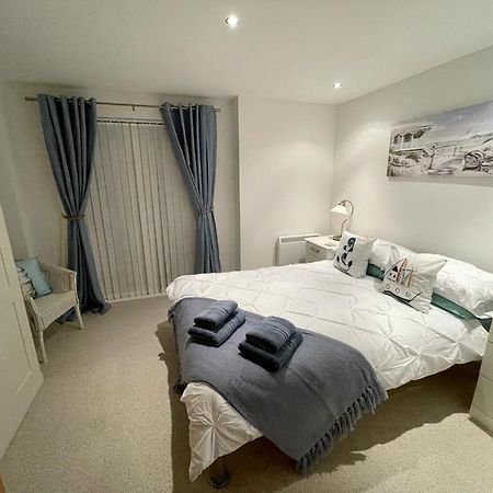 Sea View Apartment At The Beach! Llanelli Luaran gambar